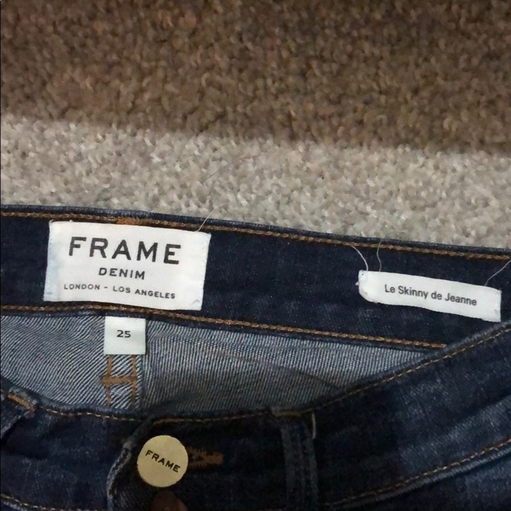 Frame Le Skinny de Jeanne Size 25